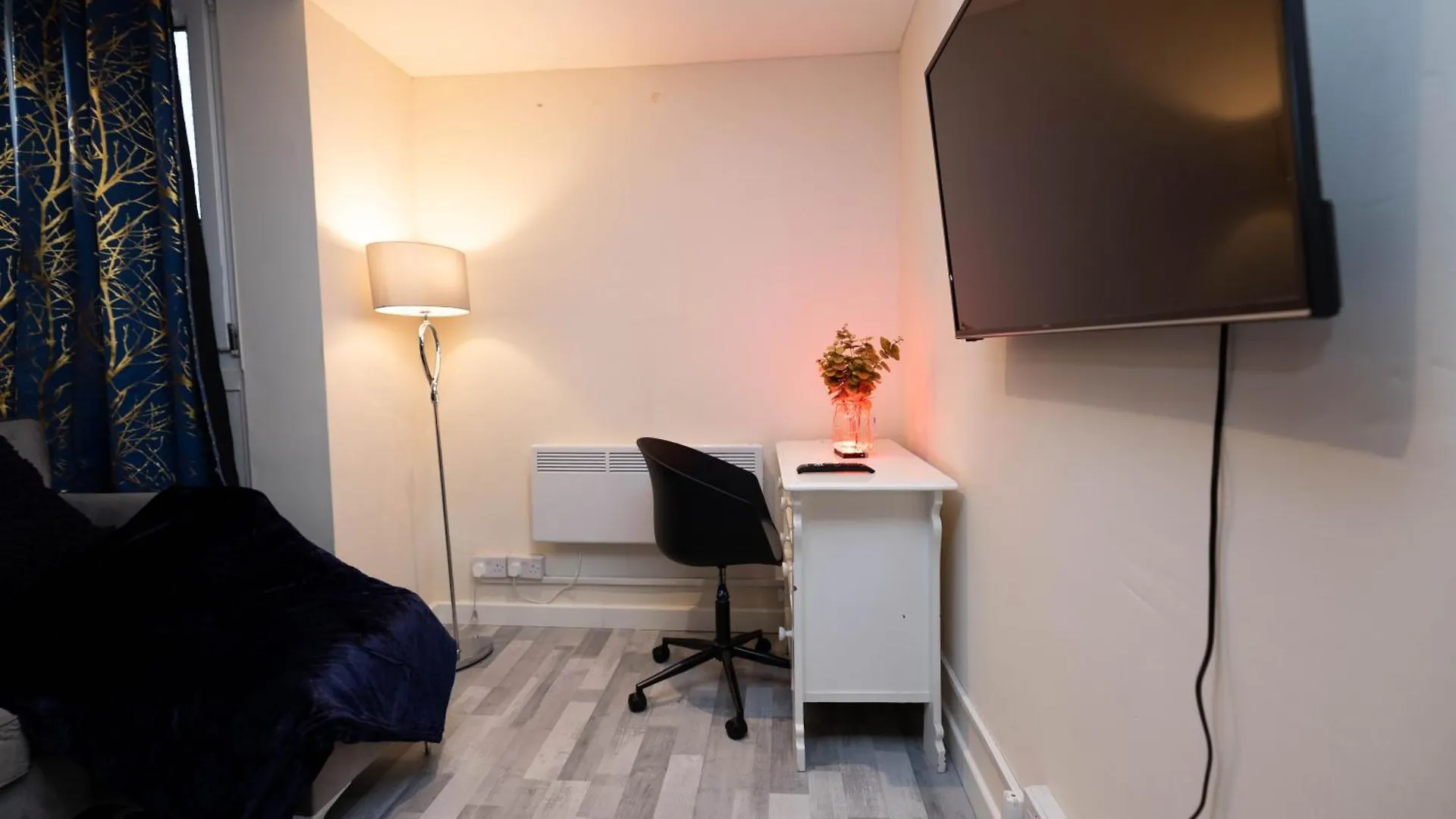Apartment Sleeps4-Sofabed-Closetocity-Freeparking London United Kingdom